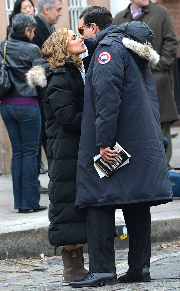 Rose Byrne, Bobby Cannavale, Annie, Kiss Rose Byrne, Bobby Cannavale, Annie, Kiss